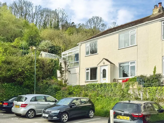 West Looe Hill, Looe, PL13, photo 1