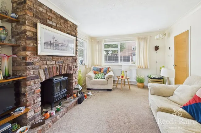 Photo 3 — Stapleton Road, Macclesfield, Cheshire, SK10