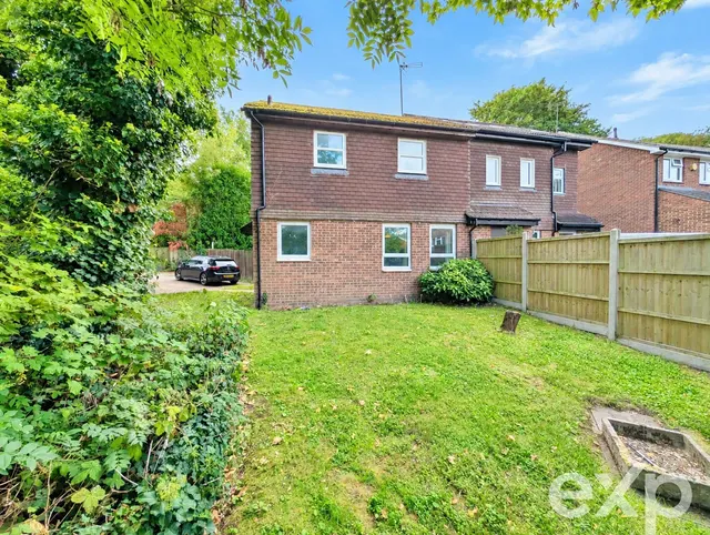 Foxden Drive, Downswood, ME15, photo 1