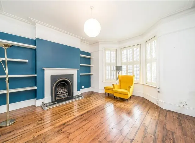 Photo 2 — Mowll Street, Oval, SW9