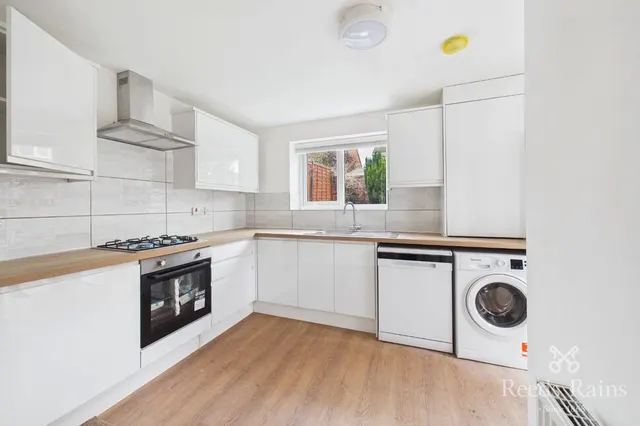 Inglesham Close, Manchester, M23, photo 3
