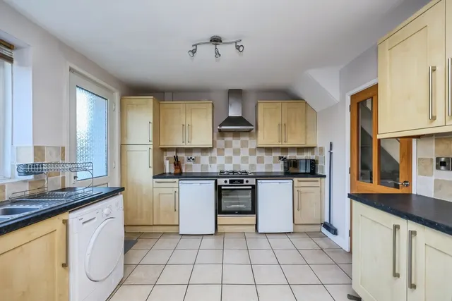 Woodsford Grove, Clifton, NG11, photo 2