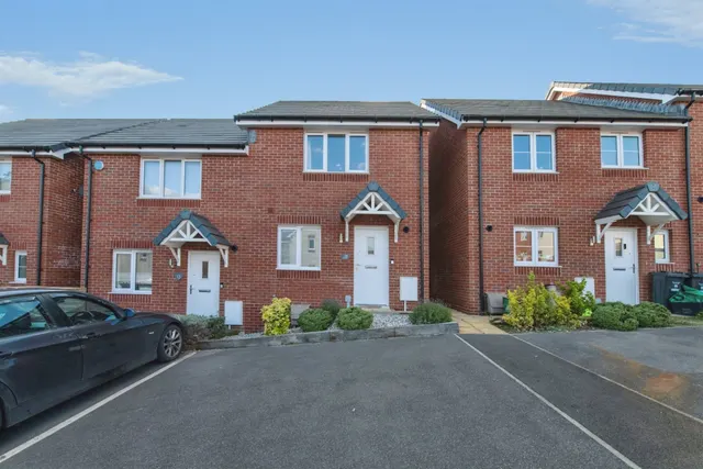 Chapel Way, Axminster, photo 1