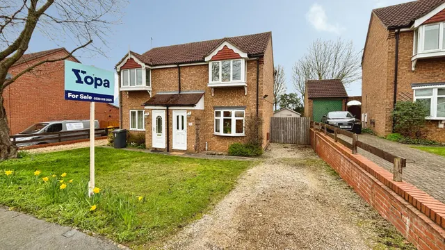 Stonelea Close, Branston, LN4, photo 1