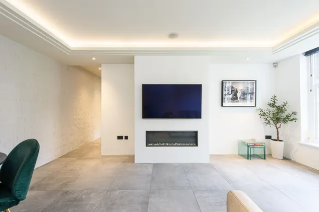 London, NW3, photo 3