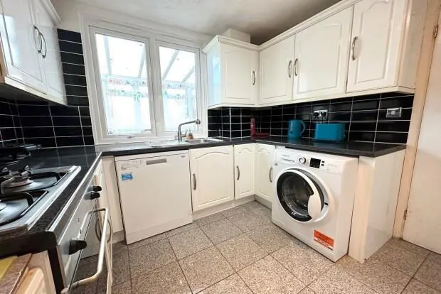 Petunia Crescent, Chelmsford, CM1, photo 3