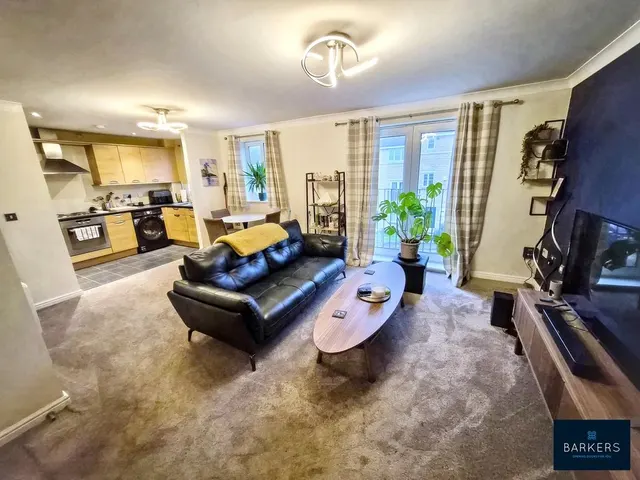 Bank View, Birkenshaw BD11 2AG, photo 1