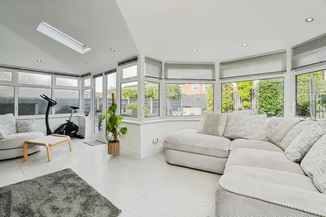 Sandalwood, Westhoughton, BL5, photo 2