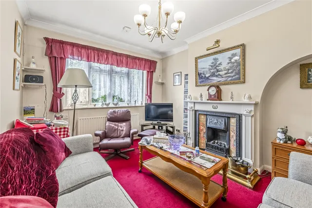 Photo 3 — Laurel Road, Hampton Hill, TW12 1JH