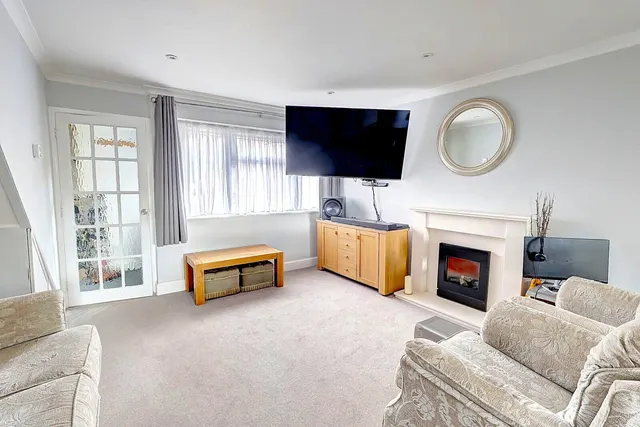Nightingale Close, High Wycombe, HP15, photo 3