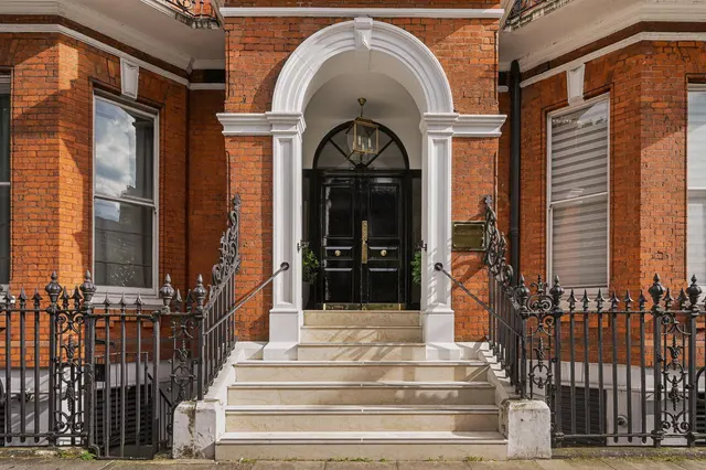Upper Berkeley Street, London, W1H 7DB, photo 1