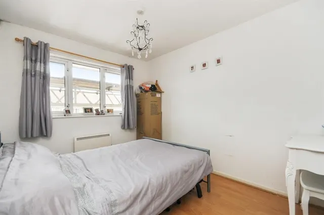 Caraway Place, Wallington, SM6, photo 3