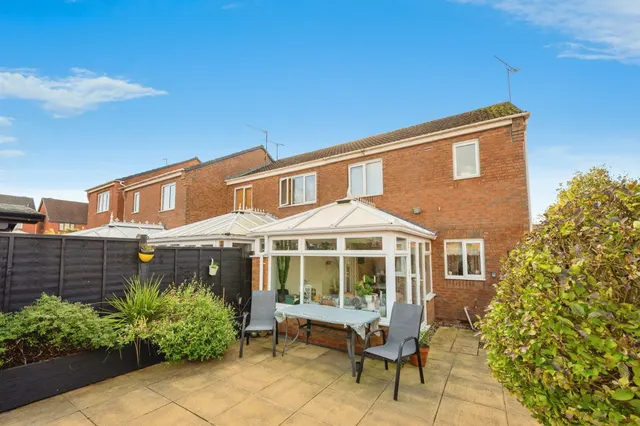 Brecon Avenue, Worcester, photo 1