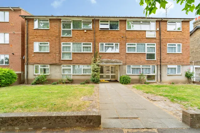 Avenue Road, Southall, UB1, photo 2