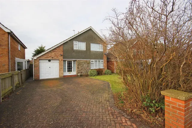 Ashcourt Drive, Hornsea, photo 1