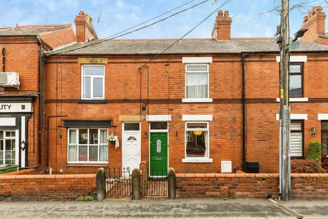 High Street, Gresford, LL12, photo 1