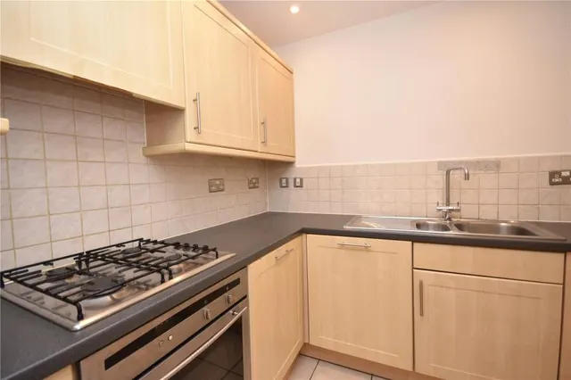 Oxford Road, Aylesbury, HP19, photo 2