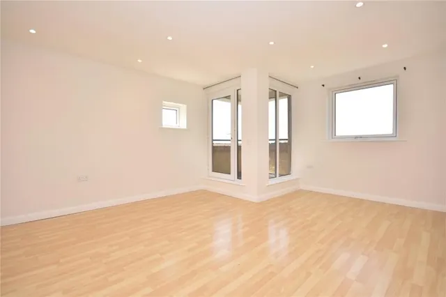Oxford Road, Aylesbury, HP19, photo 3