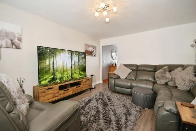 Photo 3 — Dale Bank Crescent, New Whittington, Chesterfield, Derbyshire, S43