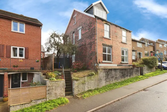 Derbyshire Lane, Sheffield, S8, photo 1