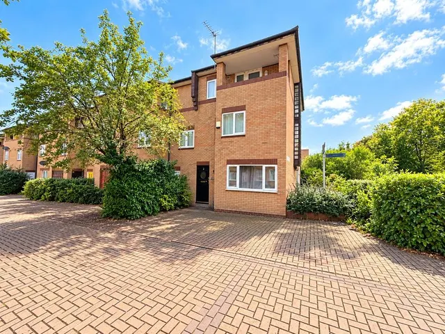 Appleyard Place, Oldbrook, MK6, photo 1