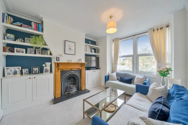 Photo 2 — Astonville Street, Southfields, London, SW18