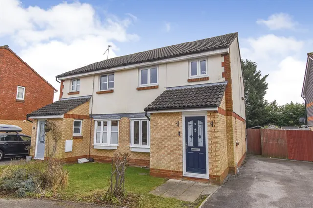 Bryce Gardens, Aldershot, Hampshire, GU11 3SZ, photo 1