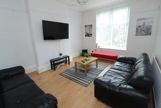 Elmore Rd, S10, photo 2