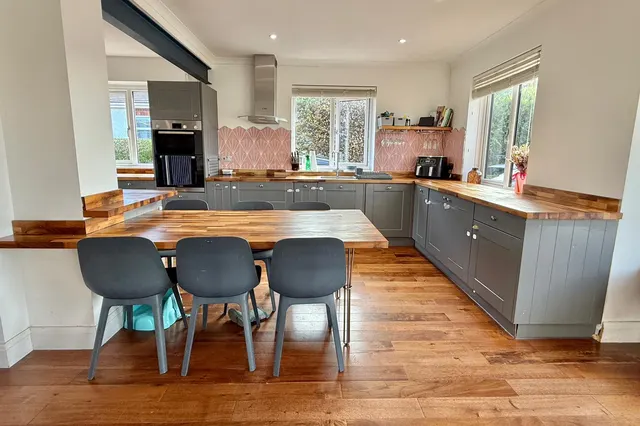 Ringwood Road, Sopley, BH23, photo 2