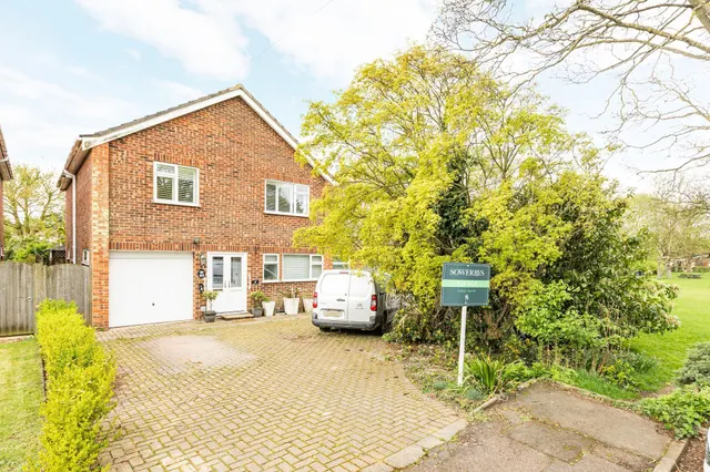 South Wootton, photo 1