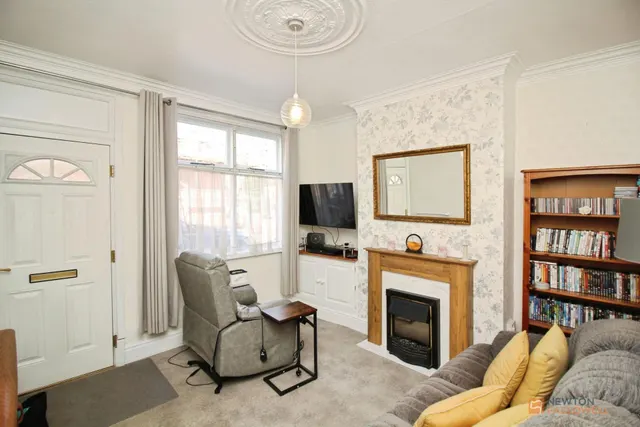 Albert Street, Syston, LE7, photo 3