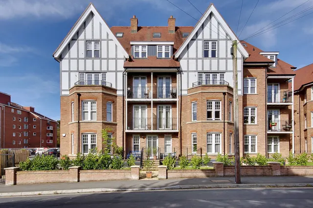 Knyveton Road, Bournemouth, BH1, photo 1