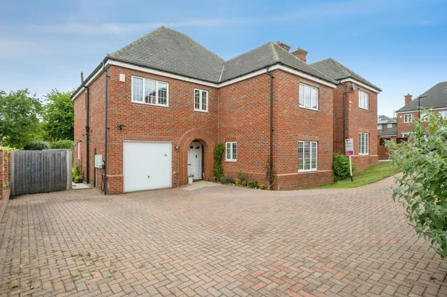 Centurion Fields, Bessacarr, Doncaster, photo 1
