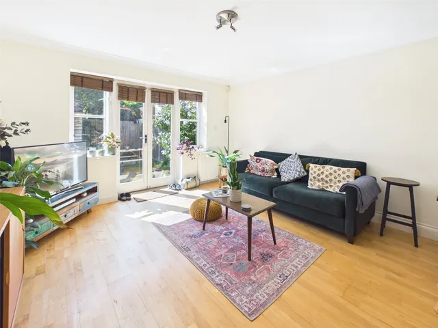 Churchview Road, Twickenham, TW2, photo 3