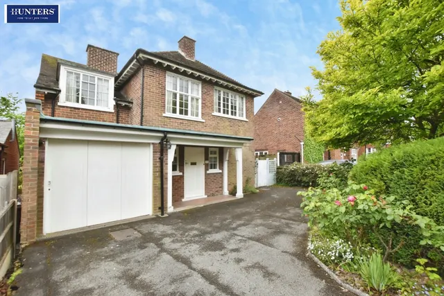 Vicarage Gardens, Scunthorpe, photo 1