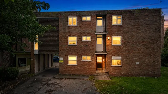 West Oakhill Park, Liverpool, L13, photo 1