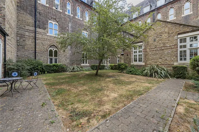 Borough Road, Isleworth, TW7, photo 3
