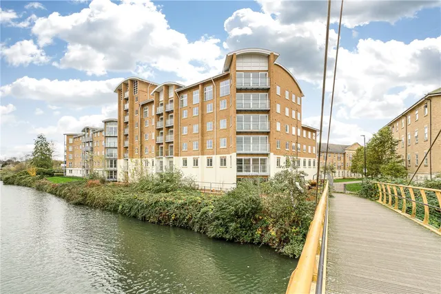 Photo 3 — Lion Court, Southbridge, Northampton, Northamptonshire, NN4