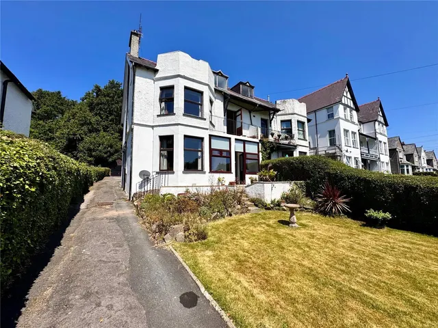 Ala Road, Pwllheli, LL53, photo 1