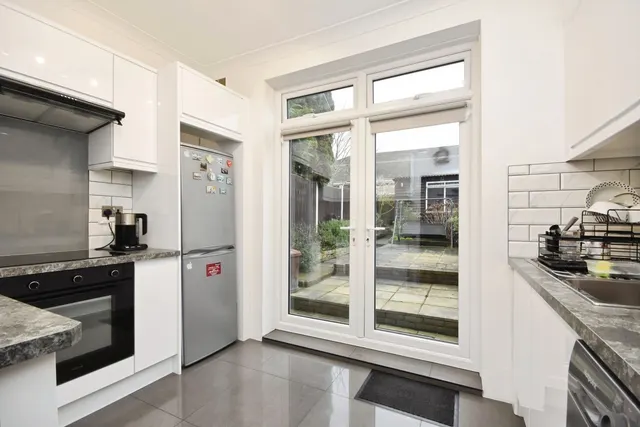 Fairfax Drive, Westcliff-On-Sea, Essex, SS0, photo 1