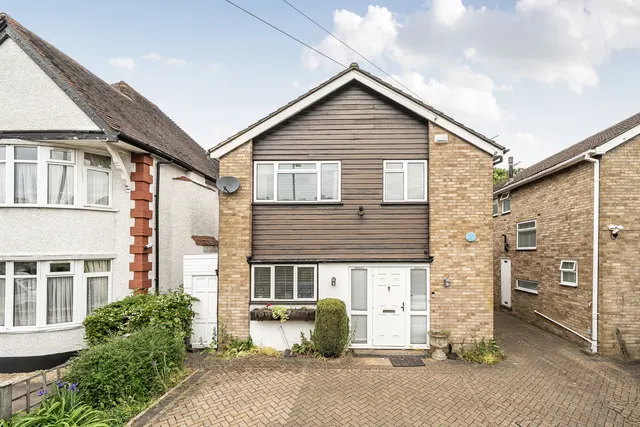 Uxbridge Road, Pinner, HA5, photo 1