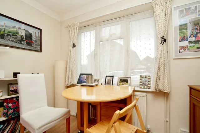 Manor Close, Buckden, PE19, photo 3
