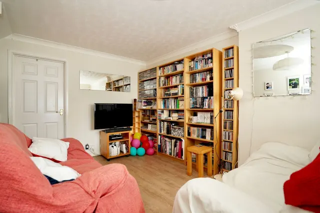 Manor Close, Buckden, PE19, photo 2