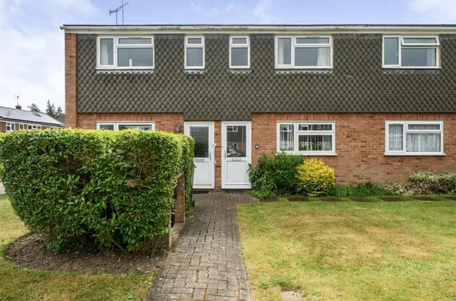 Battys Barn Close, Wokingham, RG40, photo 1