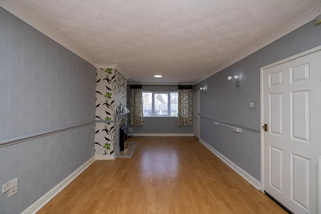 Bishopsgate Lane, Rossington, DN11, photo 3