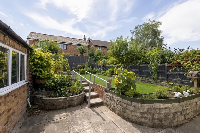 Bishopsgate Lane, Rossington, DN11, photo 2