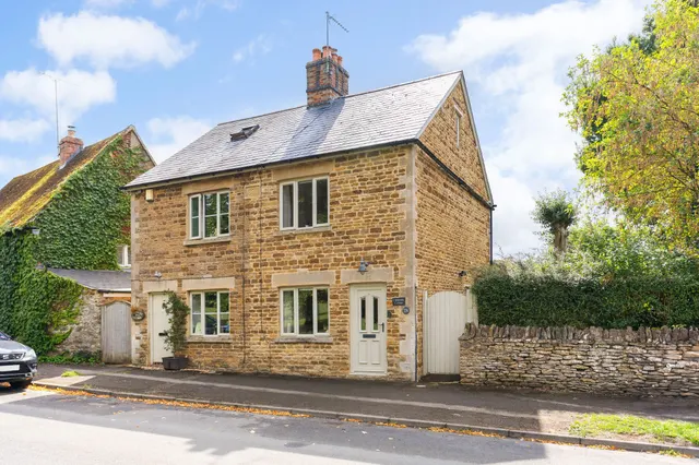 Astrop Road, Kings Sutton, OX17, photo 1