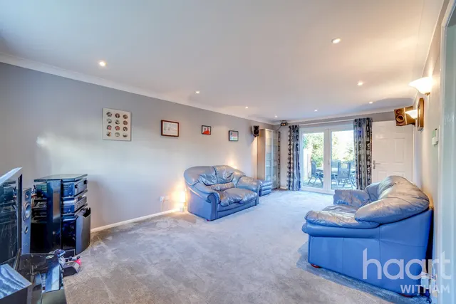 The Paddocks, Witham, CM8, photo 2