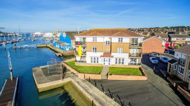 Cavalier Quay, East Cowes, PO32, photo 1