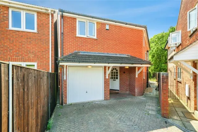 Calcot Close, Headington, OX3, photo 1